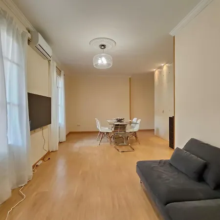 Apartamento Elegant Rambla Badal Barcelona